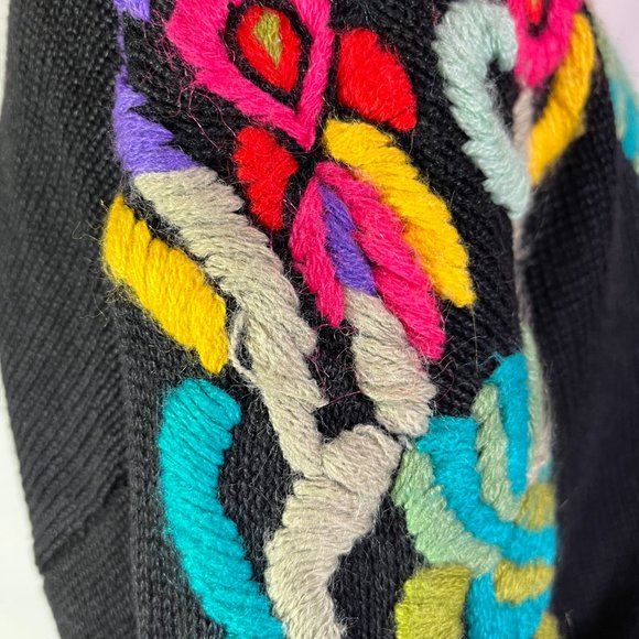 Vintage Maurada Size M Black Pullover Sweater Embroidered Colorful - Picture 6 of 11